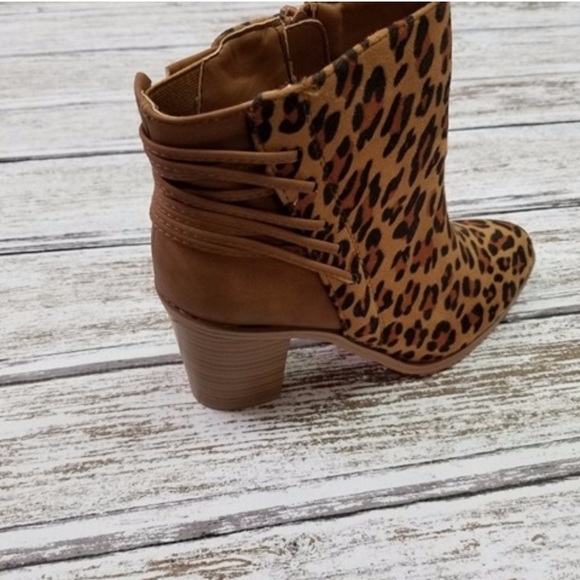 New Hostess Pick Very Violative Leopard Booties - Picture 7 of 7